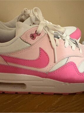 Nike White and Pink Low-Top Sneakers